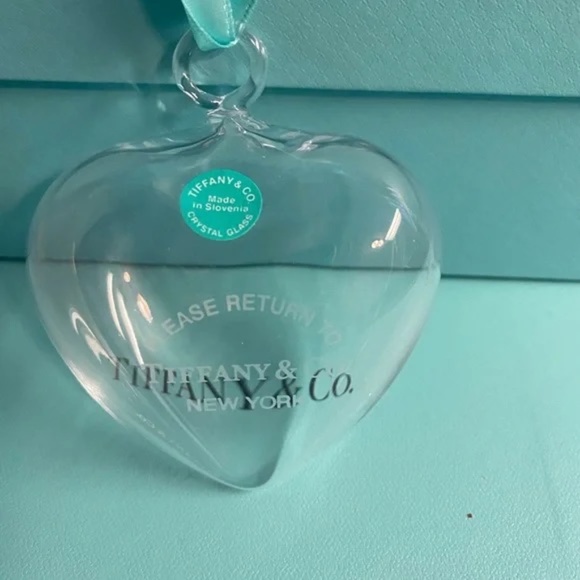 Tiffany&Co RTT Puffy Heart Ornament Crystal Blue Glass Christmas NEW in box - Picture 2 of 2